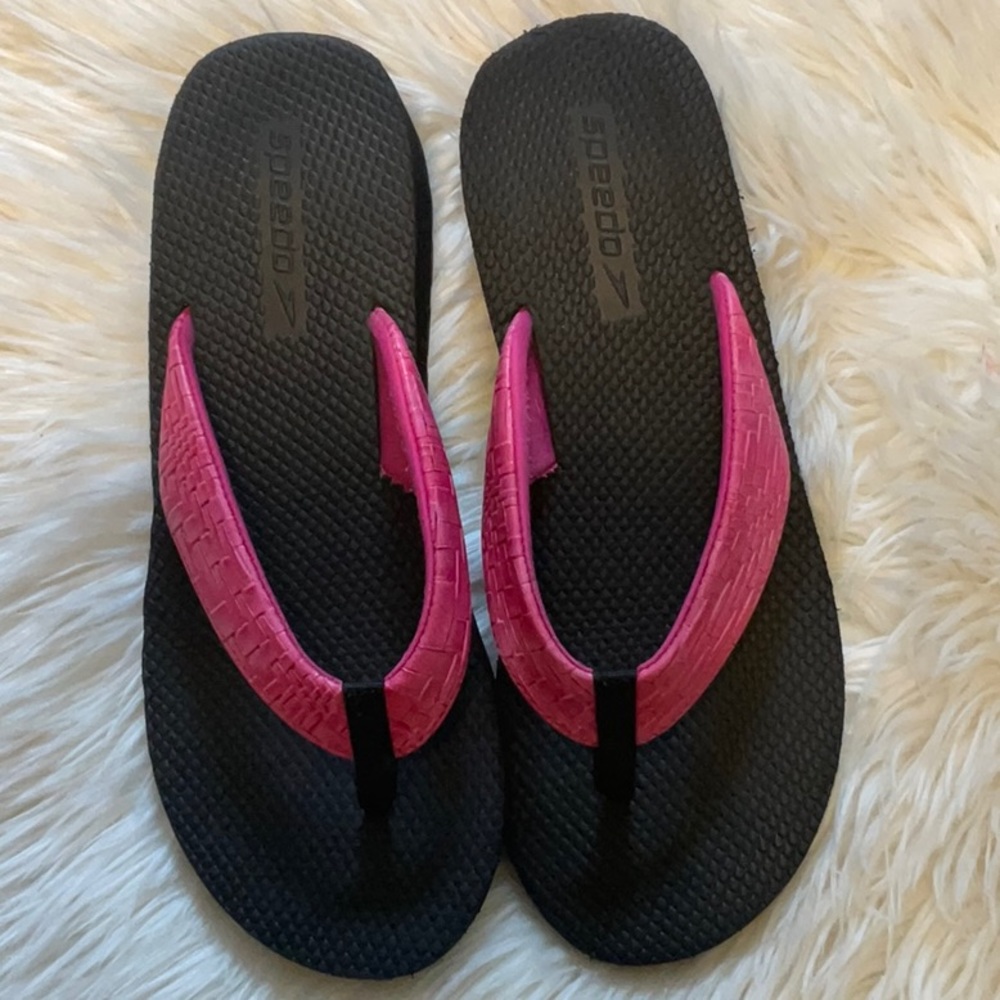 Speedo Black and Pink Women's Flip Flops